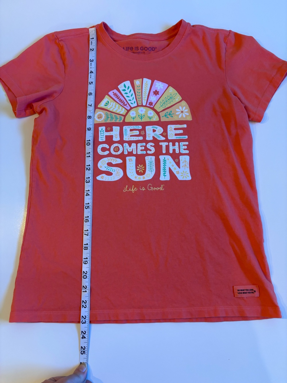 Life Is Good Crusher-Lite Women's Tee Here comes the Sun, SM, Coral/orange - Picture 6 of 16